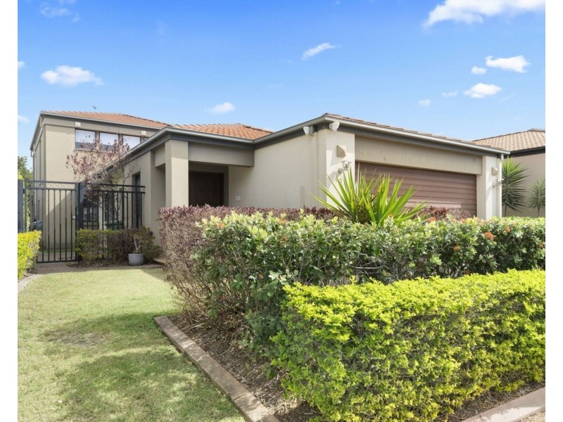534 Oyster Cove Promenade, Helensvale QLD 4212