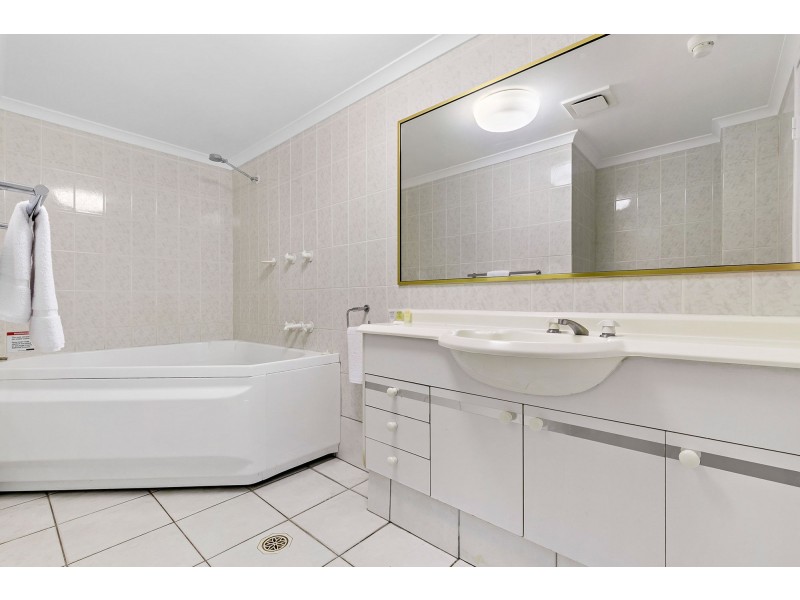 2h/510 Marine Parade, Biggera Waters QLD 4216