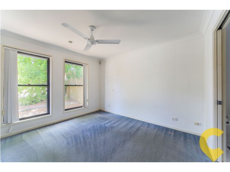 19 Amsonia Court, Arundel QLD 4214