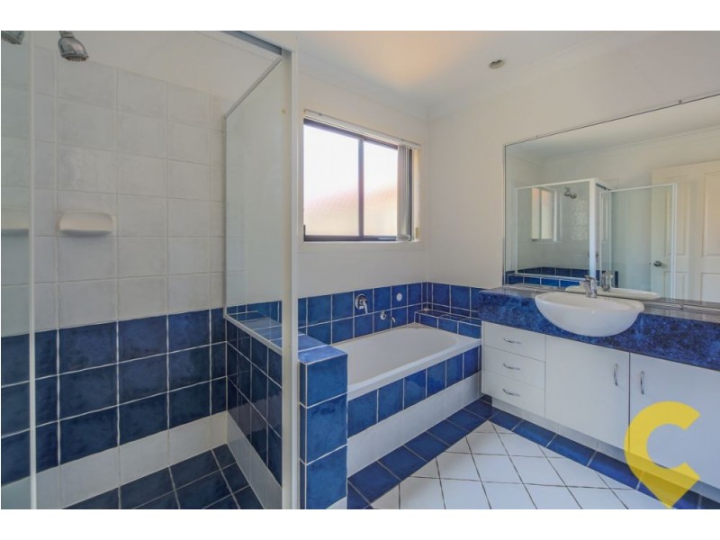 19 Amsonia Court, Arundel QLD 4214