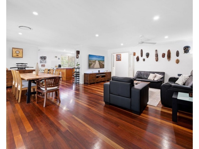 14 Bellona Court, Pacific Pines QLD 4211