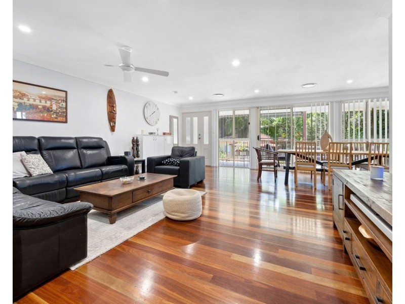 14 Bellona Court, Pacific Pines QLD 4211