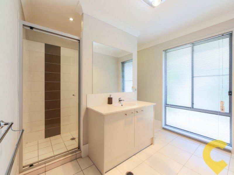 8 Achievement Drive, Ormeau QLD 4208