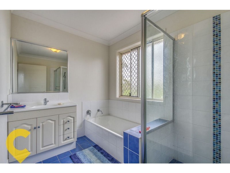 10 Yarraman Chase, Waterford QLD 4133