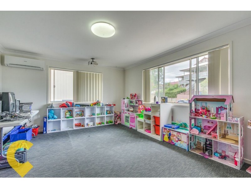 10 Yarraman Chase, Waterford QLD 4133