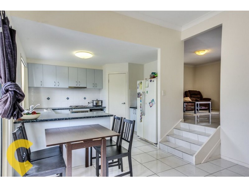 10 Yarraman Chase, Waterford QLD 4133