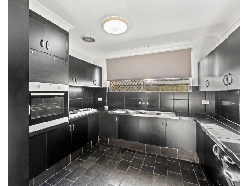 61 Warrener St, Nerang QLD 4211