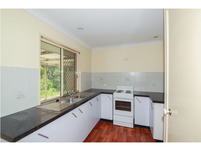 5 Maggie Ct, Edens Landing QLD 4207