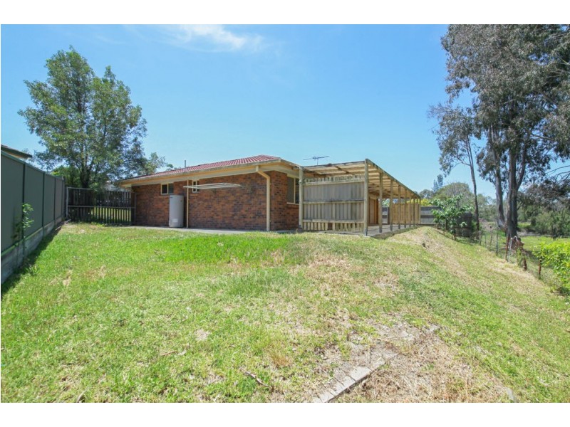 5 Maggie Ct, Edens Landing QLD 4207