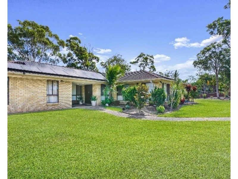 1 Woodlands Way, Parkwood QLD 4214