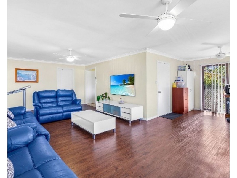 1 Woodlands Way, Parkwood QLD 4214