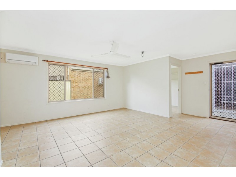 99 River Oak Drive, Helensvale QLD 4212