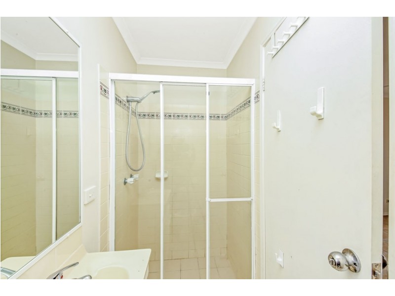 99 River Oak Drive, Helensvale QLD 4212