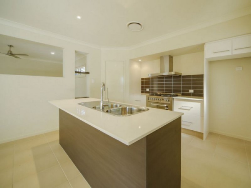 3 Conestoga Way, Upper Coomera QLD 4209