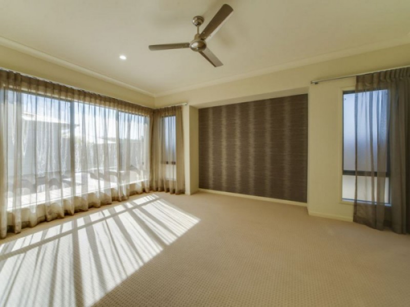 3 Conestoga Way, Upper Coomera QLD 4209