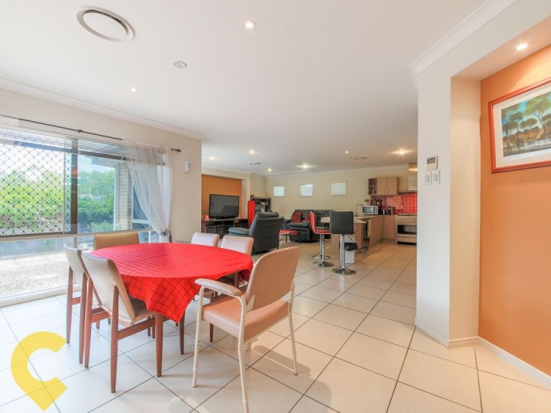 62 Woodlands Boulevard, Waterford QLD 4133