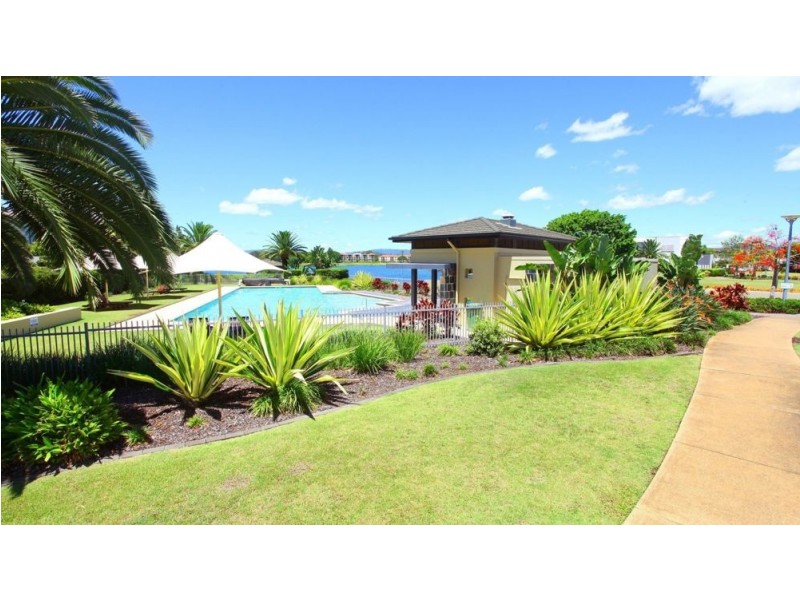 7007 Phoenix Palms Drive, Hope Island QLD 4212