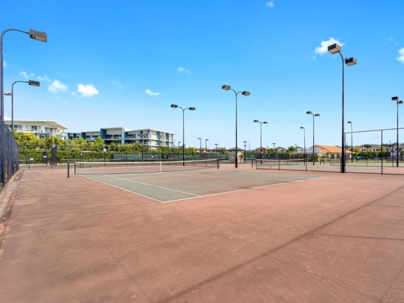 7007 Phoenix Palms Drive, Hope Island QLD 4212