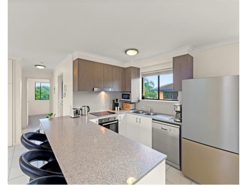 8/25 Imperial Parade, Labrador QLD 4215