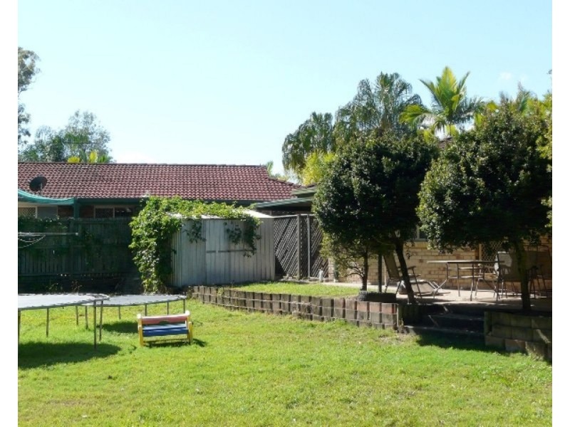 15 Natone Court, Edens Landing QLD 4207
