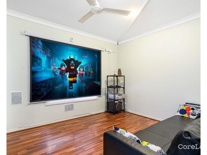 1 Zane Street, Molendinar QLD 4214