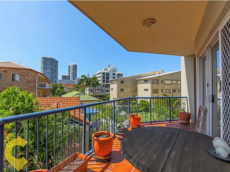 17B/522 Marine Parade, Biggera Waters QLD 4216