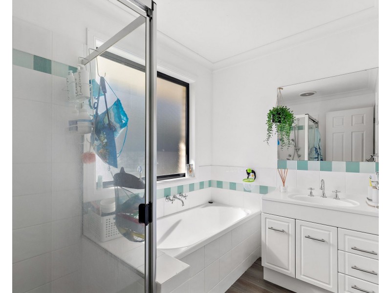 22 GLENTREE AVE, Upper Coomera QLD 4209