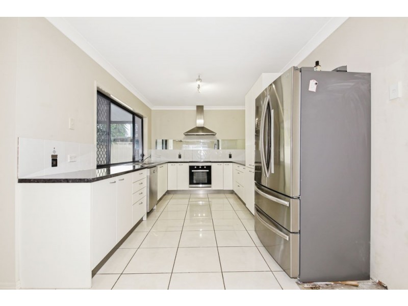 40 Morala Avenue, Runaway Bay QLD 4216