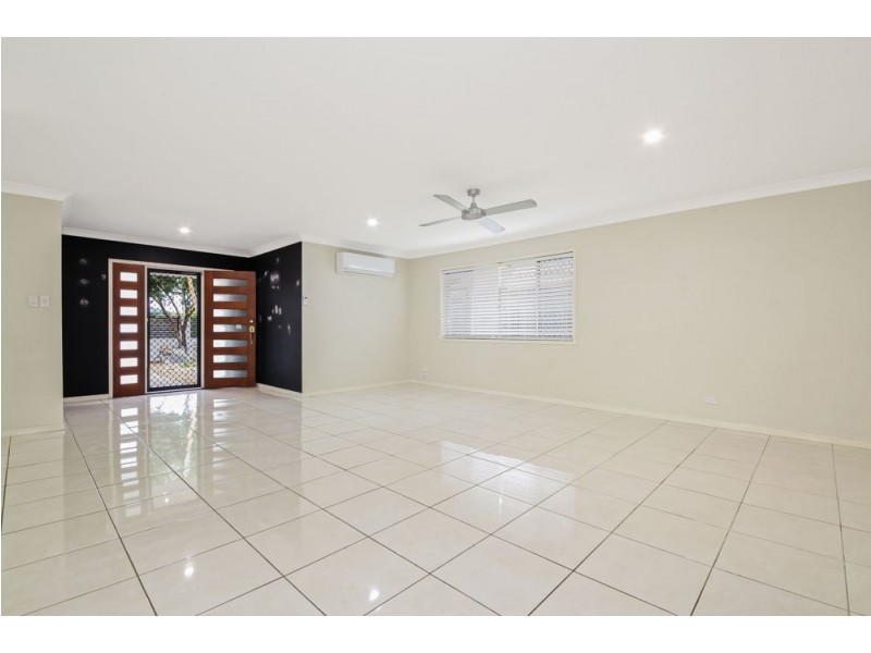 40 Morala Avenue, Runaway Bay QLD 4216