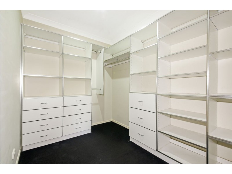 40 Morala Avenue, Runaway Bay QLD 4216