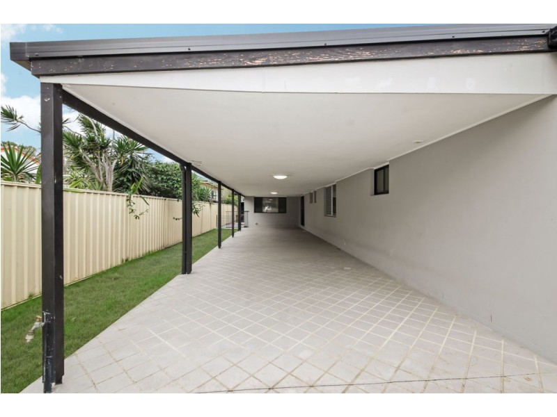 40 Morala Avenue, Runaway Bay QLD 4216