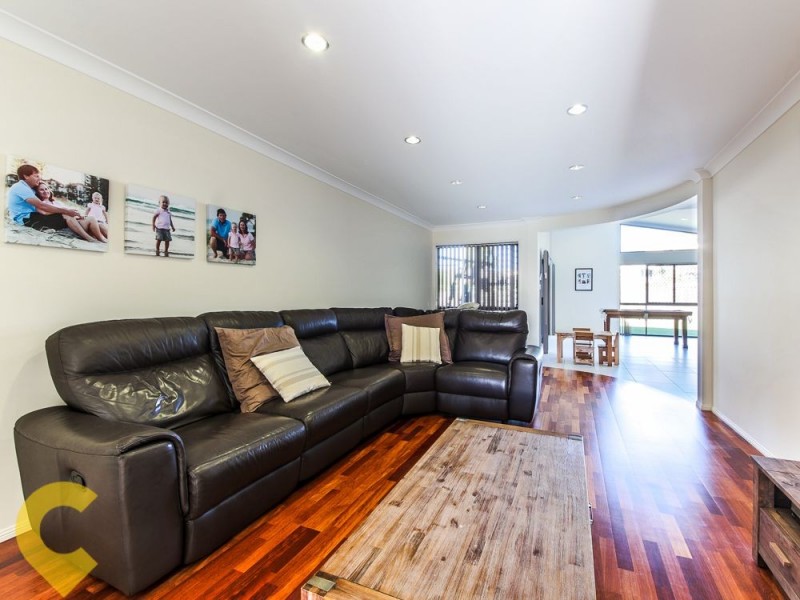 4 Coach Way, Upper Coomera QLD 4209