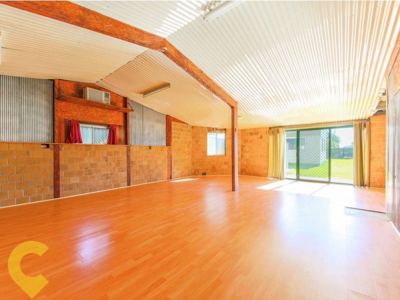 17 Pine Street, Jacobs Well QLD 4208