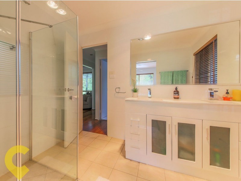 5 Mayon Court, Tamborine Mountain QLD 4272