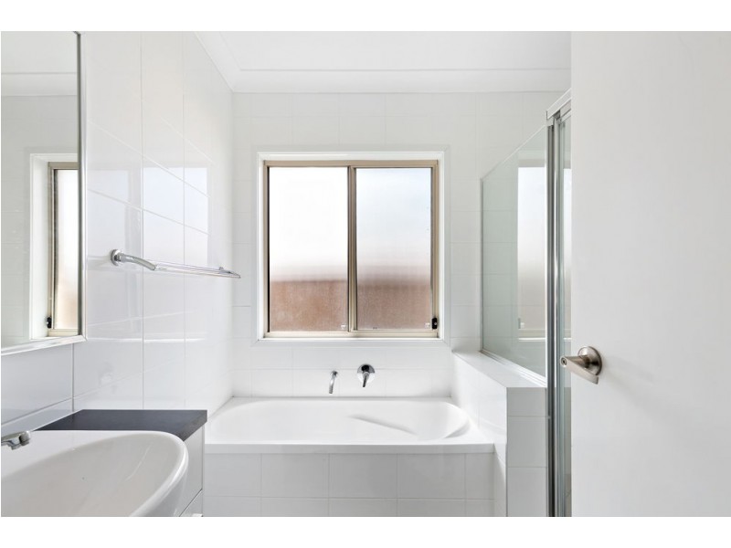 4 Tyrol Road, Coomera QLD 4209