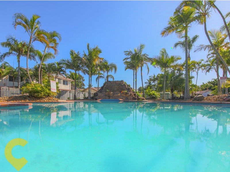 33/2 St Kevins Avenue, Benowa QLD 4217