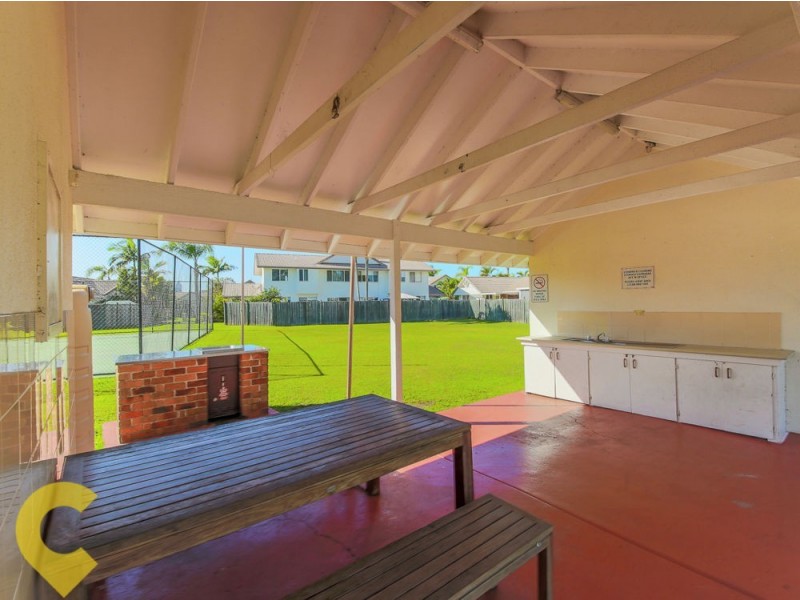 33/2 St Kevins Avenue, Benowa QLD 4217