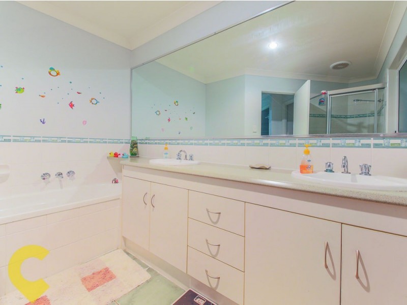 34 Goldcrest Drive, Upper Coomera QLD 4209