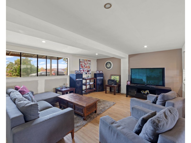 8 Jingella Street, Hope Island QLD 4212