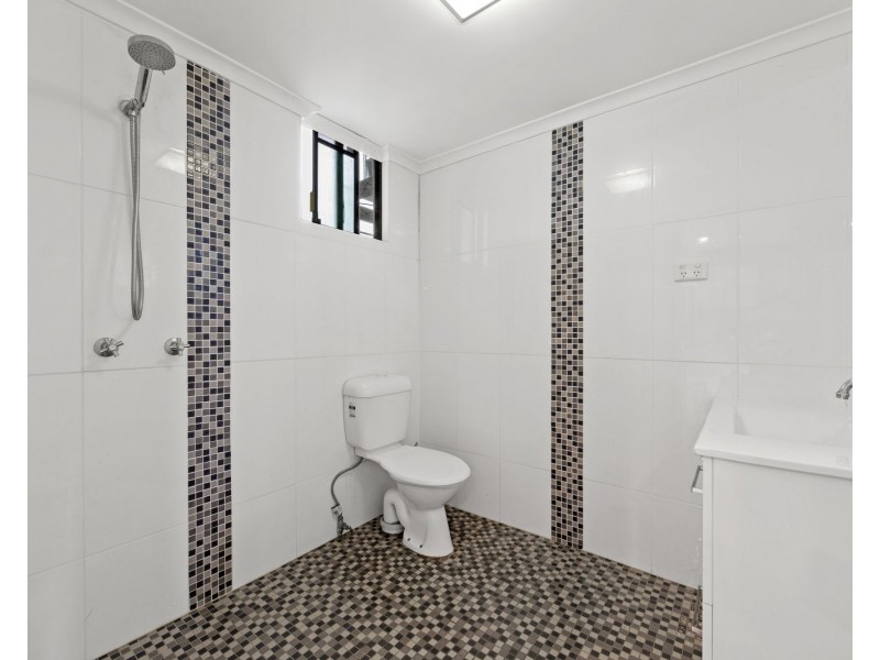 8 Jingella Street, Hope Island QLD 4212