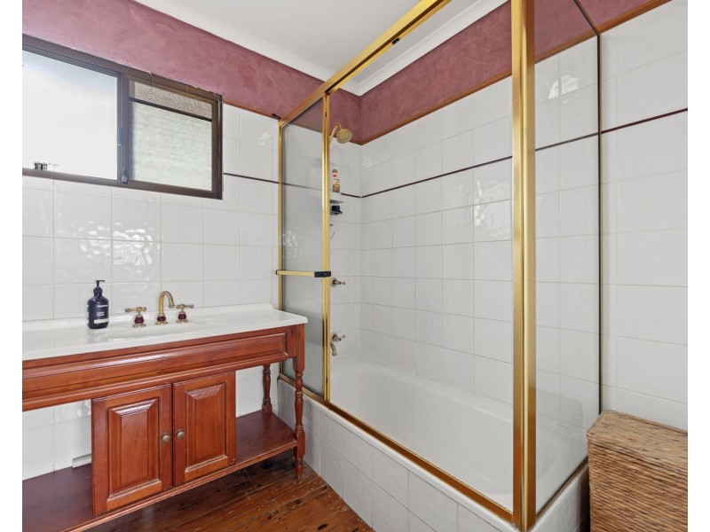 8 Jingella Street, Hope Island QLD 4212