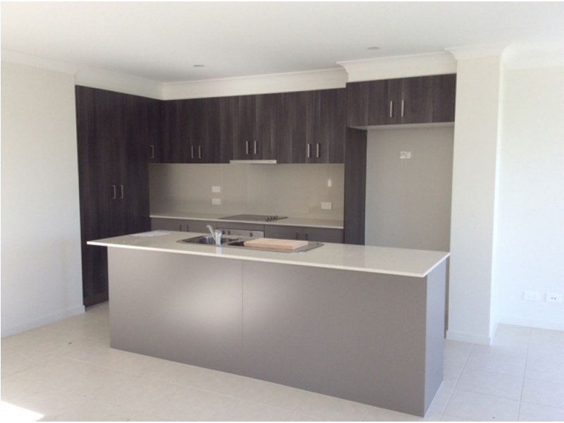 6 Palmerstone Crt, Coomera QLD 4209