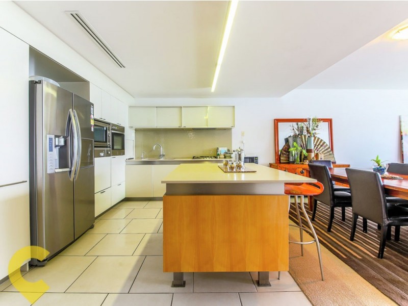 2308/2 Ephraim Island, Paradise Point QLD 4216