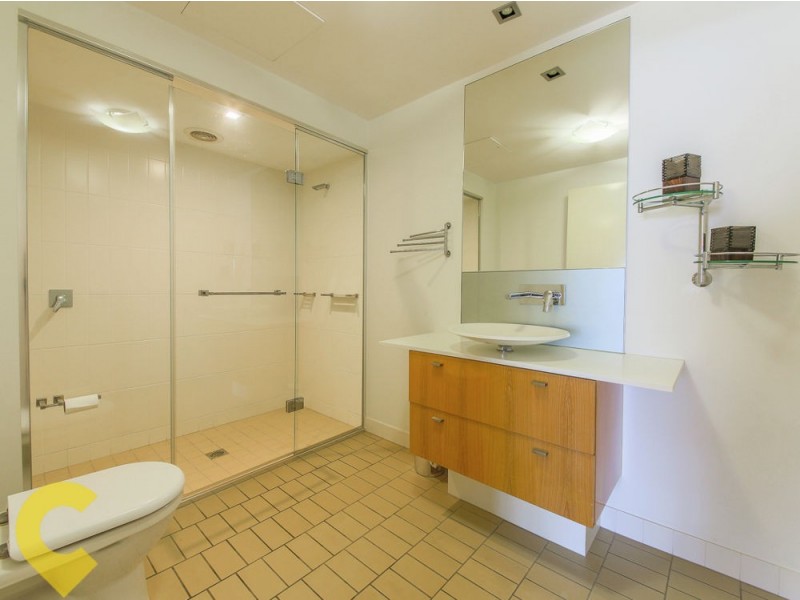 2308/2 Ephraim Island, Paradise Point QLD 4216