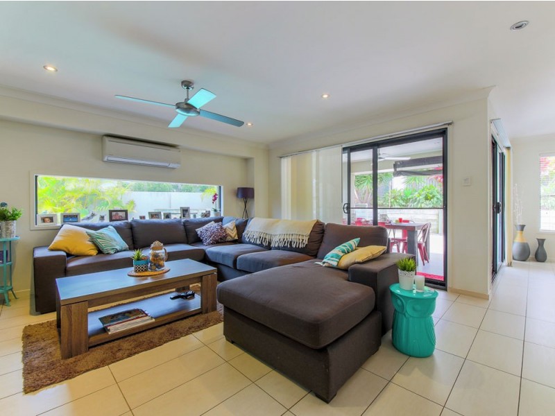1 Serenade Drive, Coomera Waters QLD 4209