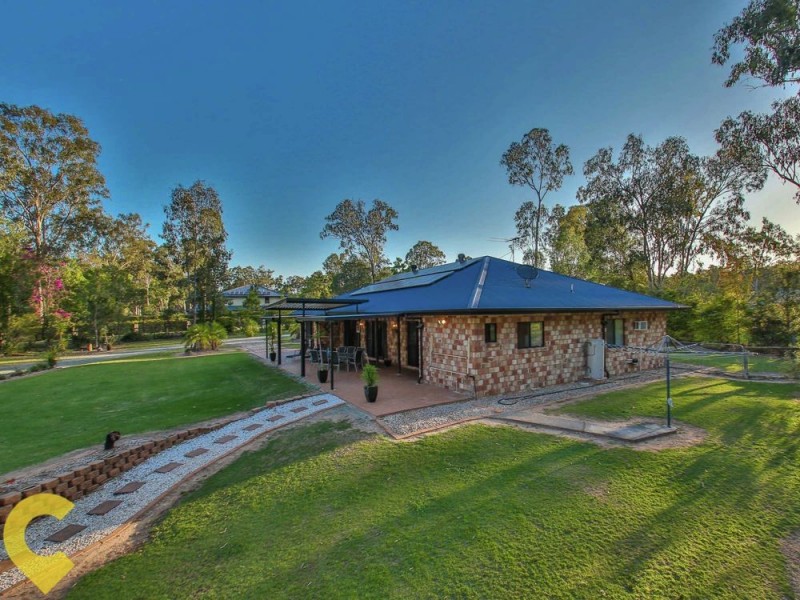 76 Racecourse Place, Tamborine QLD 4270