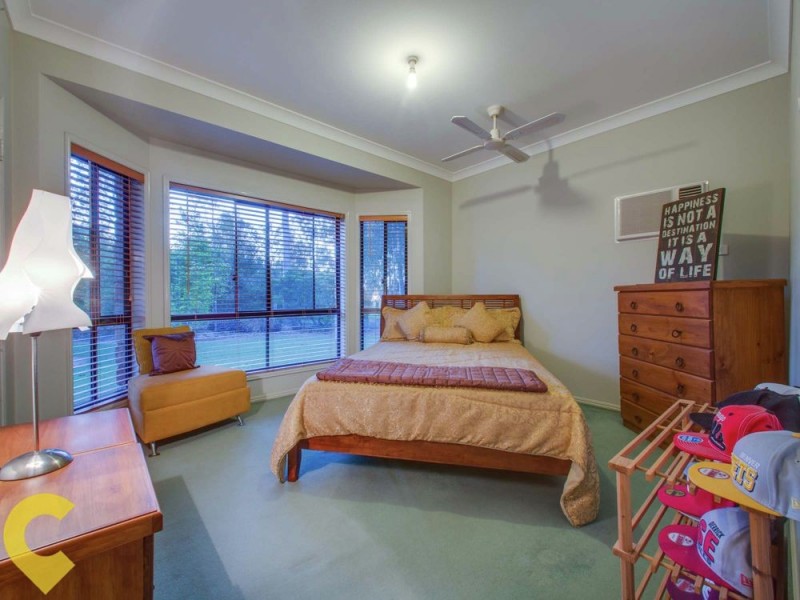 76 Racecourse Place, Tamborine QLD 4270