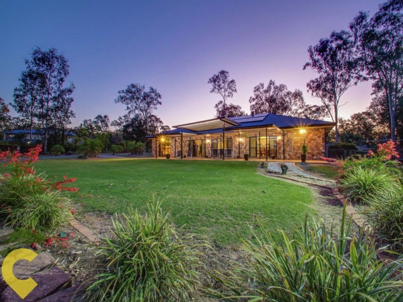 76 Racecourse Place, Tamborine QLD 4270
