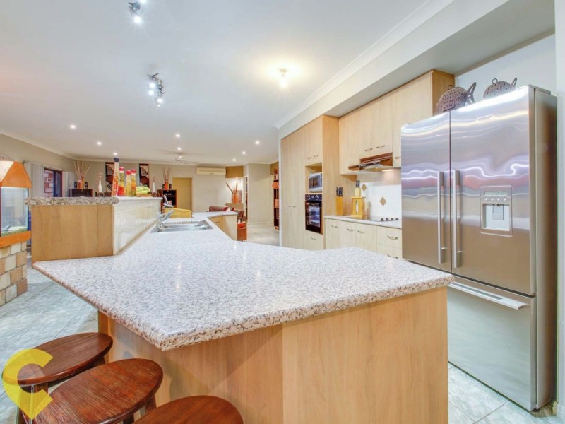 76 Racecourse Place, Tamborine QLD 4270