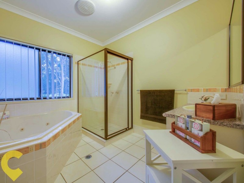 76 Racecourse Place, Tamborine QLD 4270